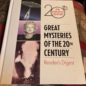 The World at War : 1939-1945 by Reader's Digest Editors (2000, Trade Paperback)